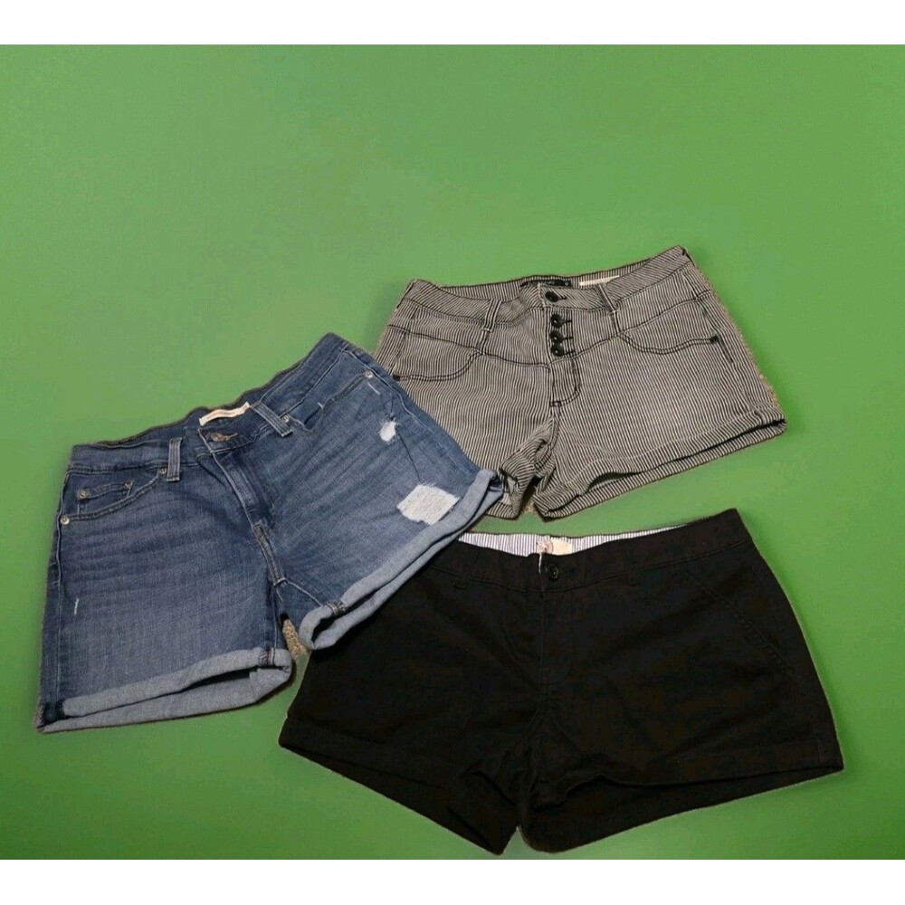3PR WOMAN'S SHORTS SIZE:8/9  BY:LEVI'S, SO AND BLACK HEART*NEW WITHOUT TAGS*